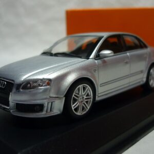 Audi RS4 2004 Maxichamps 1/43°