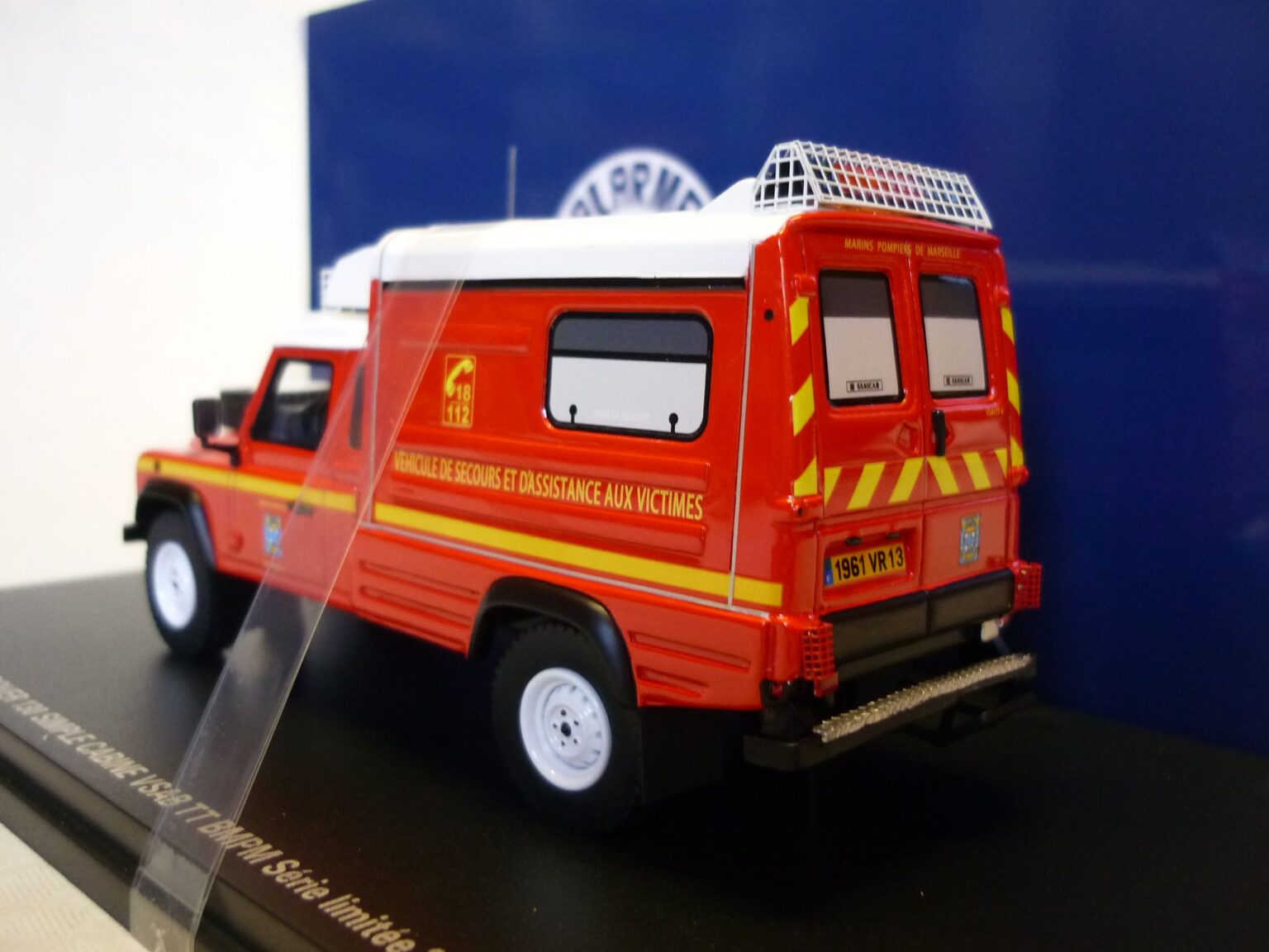 Miniature ALERTE Pompier VSAV AR SMUR BMPM 1/43 Mercedes Résine