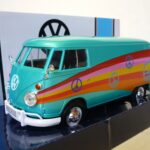 Volkswagen Combi T1 "PEACE" 1/24° Motormax