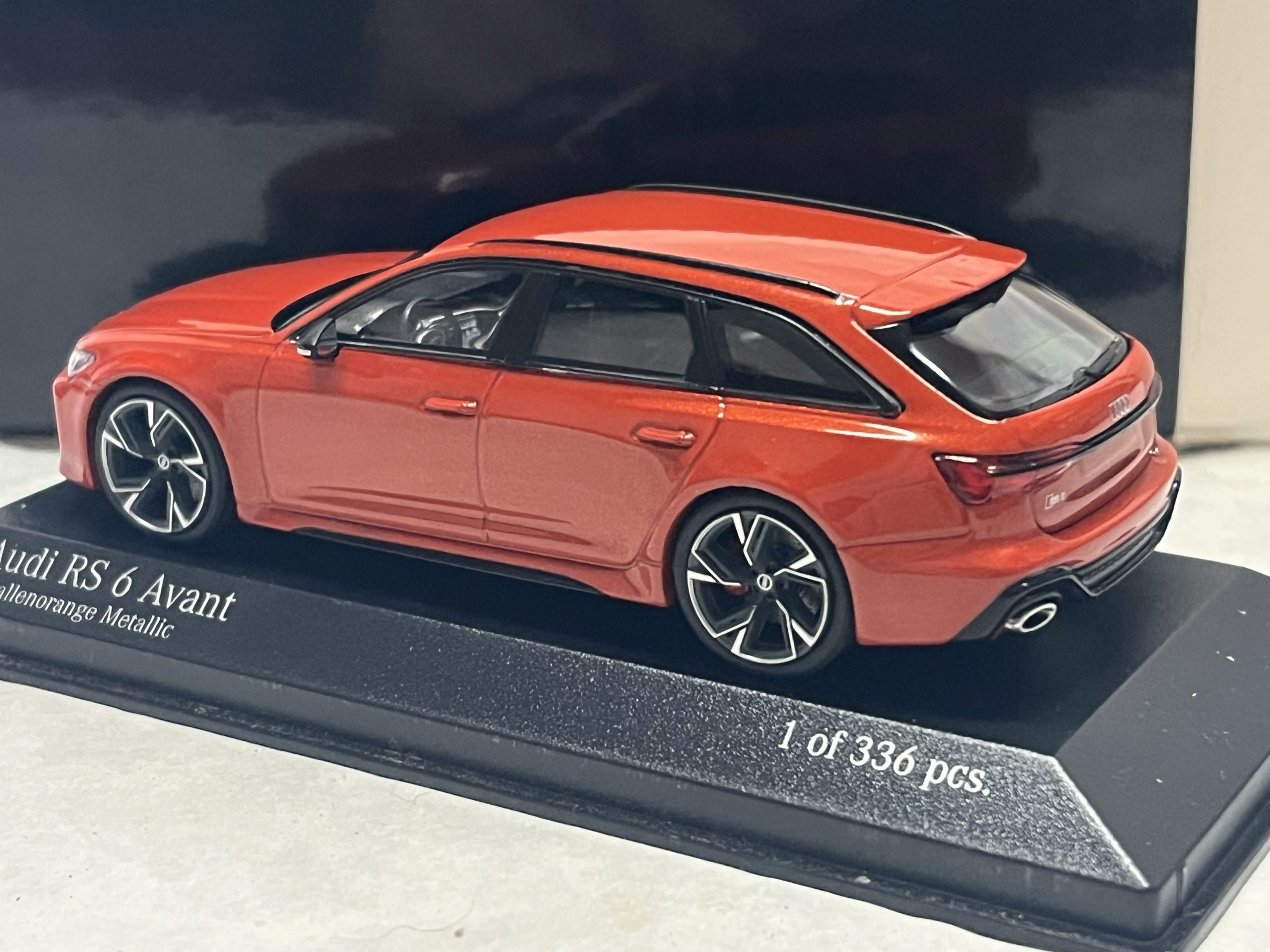 Audi RS6 avant 2019 Minichamps 1/43° – Image 2