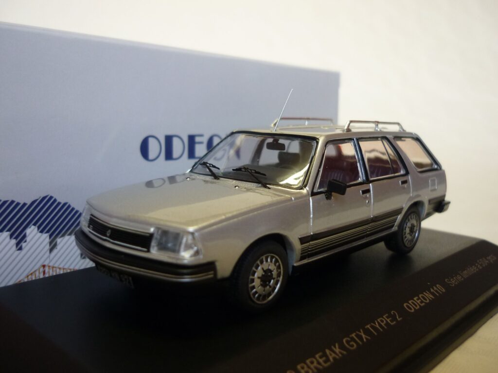 Maquette RENAULT 18 BREAK GTX Type 2 1985 Grise - Échelle 1/43 - Marque ODEON (110) - En Résine