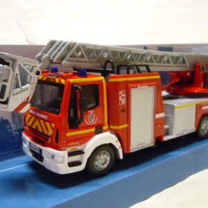 Camion Iveco grande echelle Pompiers Burago 1/50°