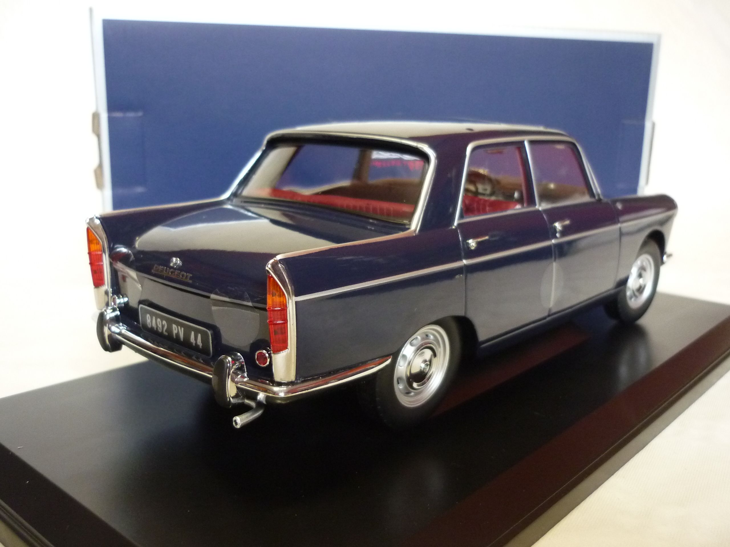 Peugeot 404 1965 Norev 1/18°