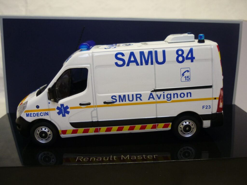 Renault Master 2014 Ambulance SAMU de Lyon 1:43