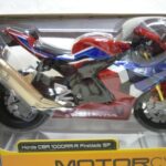 Moto Honda CBR 1000RR-R Fireblade SP 1/12° Maisto