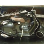 Vespa 946 1/12° Newray