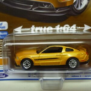 Ford Mustang GT/CS 2012 1/64° Auto World