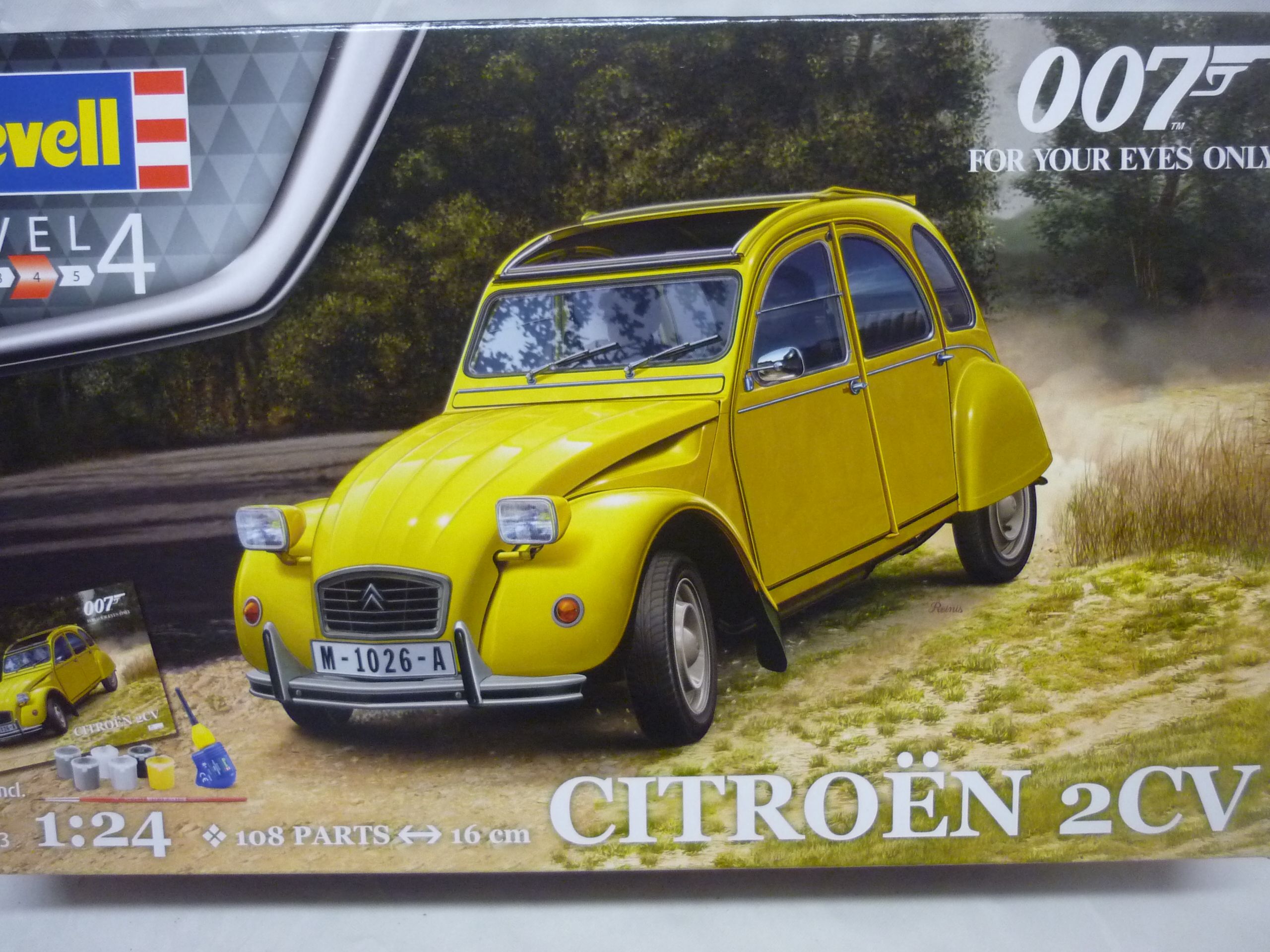 DIV30 Voiture 1/43 IXO altaya cadeau Citroën 2CV Charleston 1982