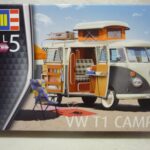 Maquette Volkswagen Combi T1 camping car Revell 1/24