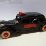 Citroën Traction police Norev plastique 1/43°