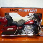 Moto Harley Davidson FLHTK Electra Glide 2013 1/12° Maisto