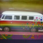 Volkswagen Combi T1 Peace and Love Corgi 1/43°