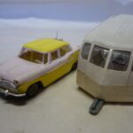 Simca Chambord avec caravane Henon Norev plastique 1/43°