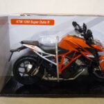 Moto KTM 1290 superduke R 1/12° New Ray