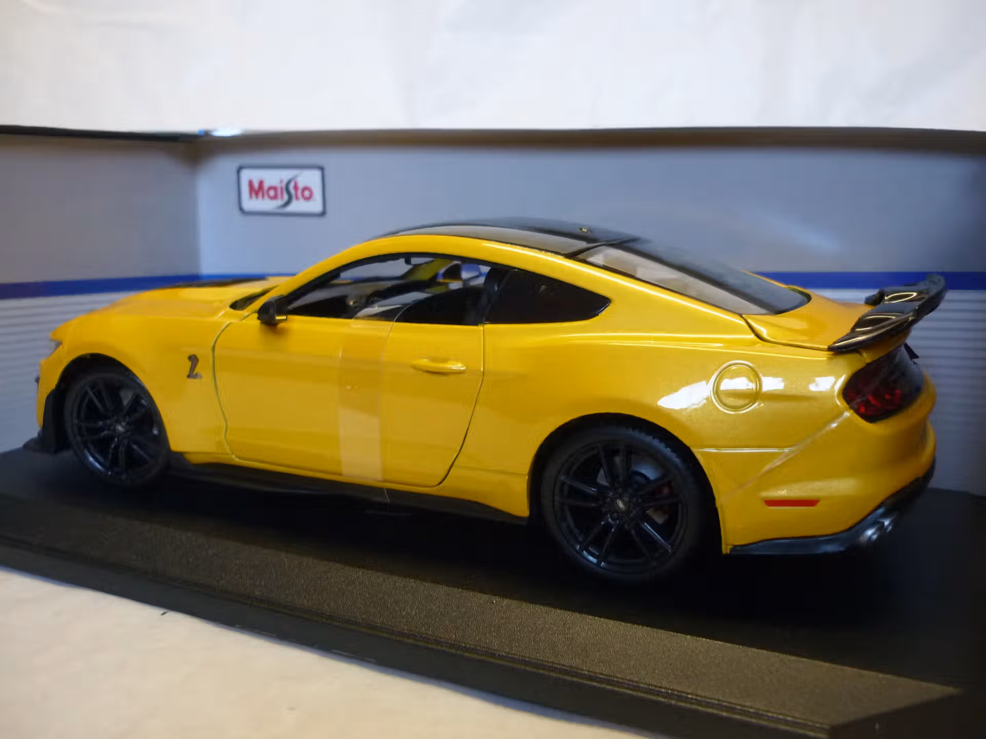 Ford Mustang Shelby GT500 2020 1/18° Maisto – Image 2