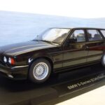 BMW serie 5 E34 Break MCG 1/18