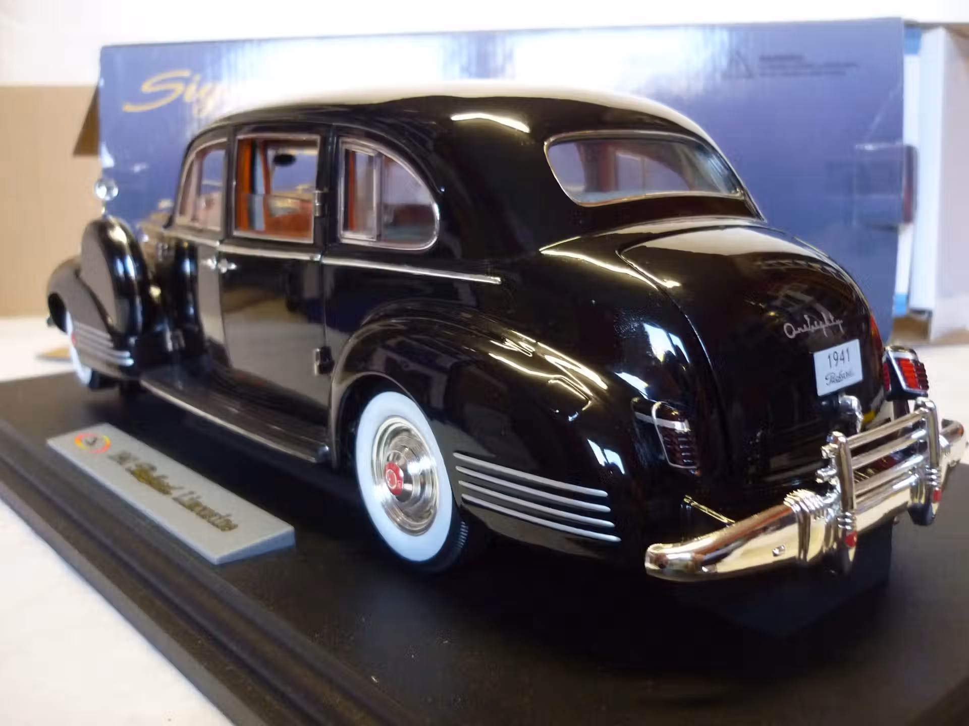 Packard limousine 1941 Signature 1/18 – Image 2