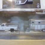 Chevrolet C20 LAPD 1987 avec remorque police 1/64° Greenlight
