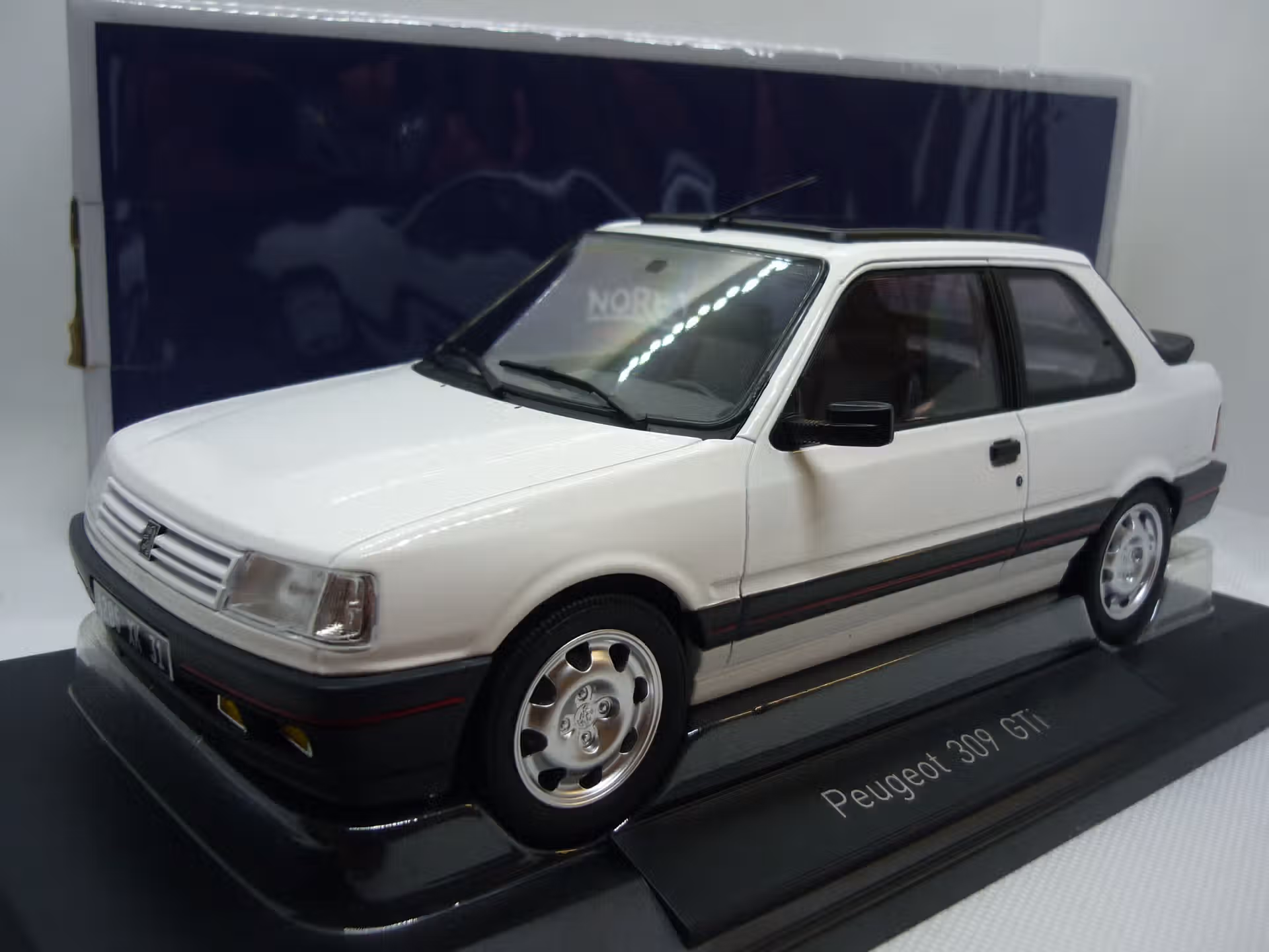 Peugeot 309 GTi 1.6 1987 Norev 1/18°