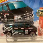 Dodge Van Hotwheels 1/64°