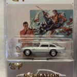 Aston Martin DB5 James Bond Thunderball blister  français - MiniGt 1/64°