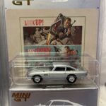 Aston Martin DB5 James Bond Thunderball blister anglais - MiniGt 1/64°