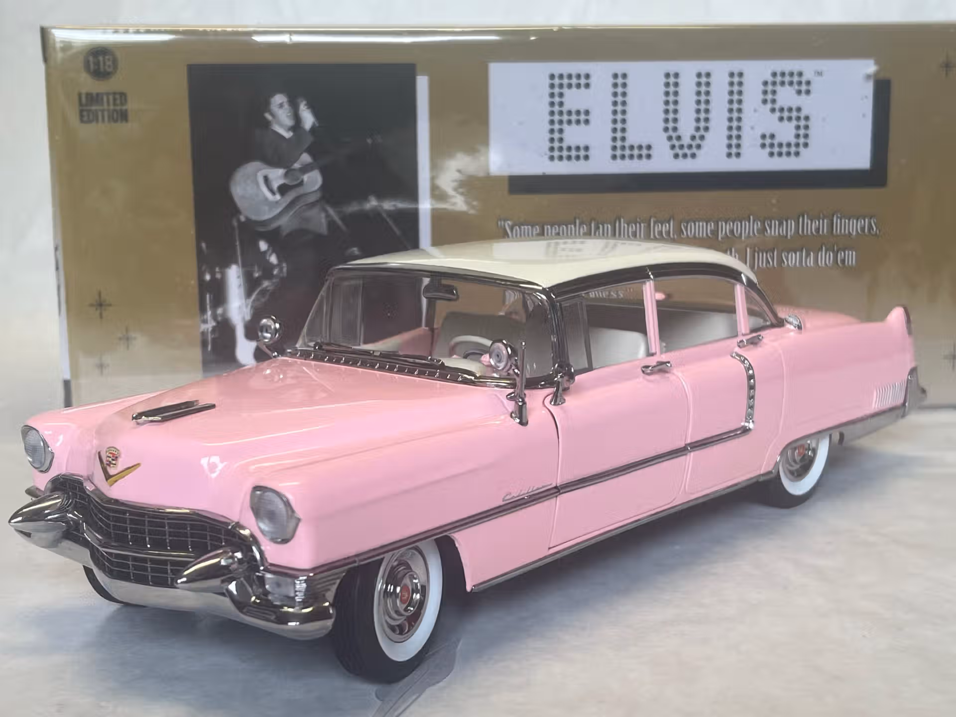 Cadillac Fleetwood 1955 - Elvis Presley - 1/18° Greenlight