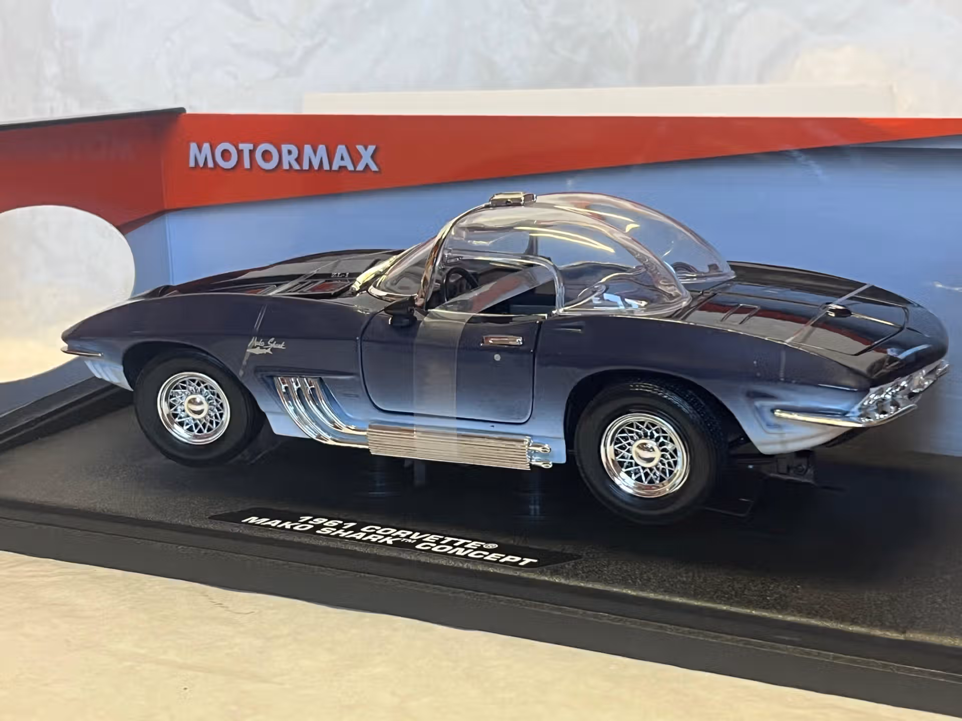 Chevrolet Corvette Mako Shark 1961 1/18° Motormax – Image 2