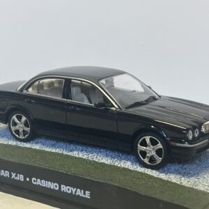Jaguar XJ8 Casino Royale James Bond  1/43