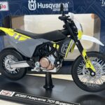 Moto Husqvarna 701 super moto Maisto 1/12