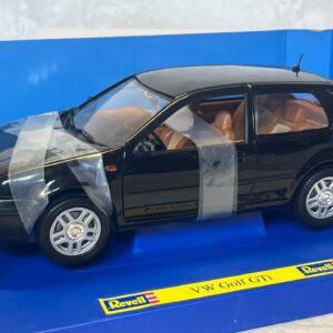 Volkswagen Golf GTI 1998 Revell 1/18