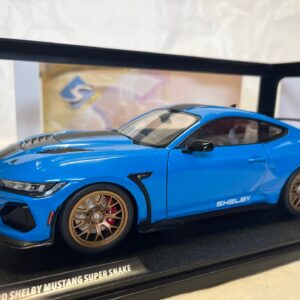 Ford Mustang Super Snake 2024 1/18° Solido