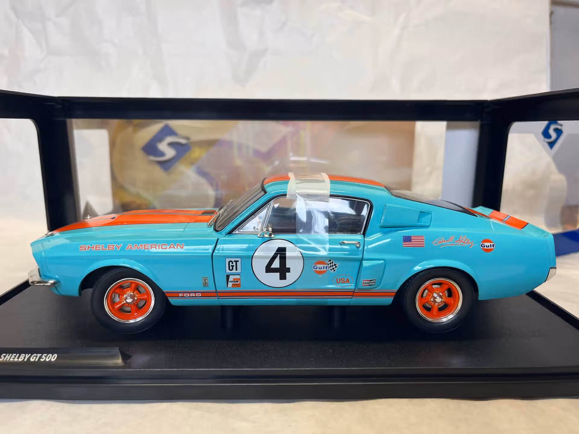 Ford Mustang Shelby GT500 1967 Gulf 1/18° Solido – Image 3