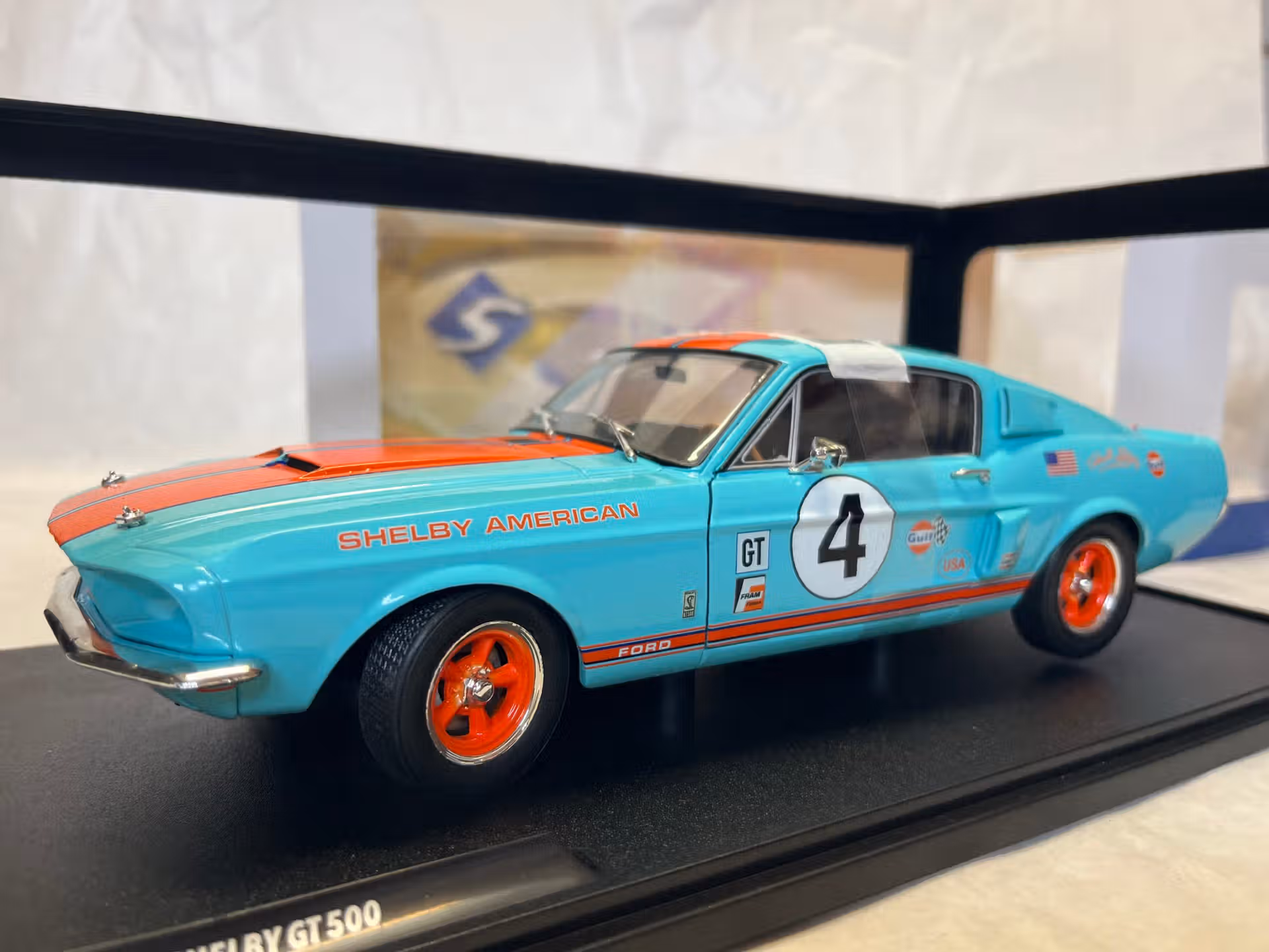 Ford Mustang Shelby GT500 1967 Gulf 1/18° Solido