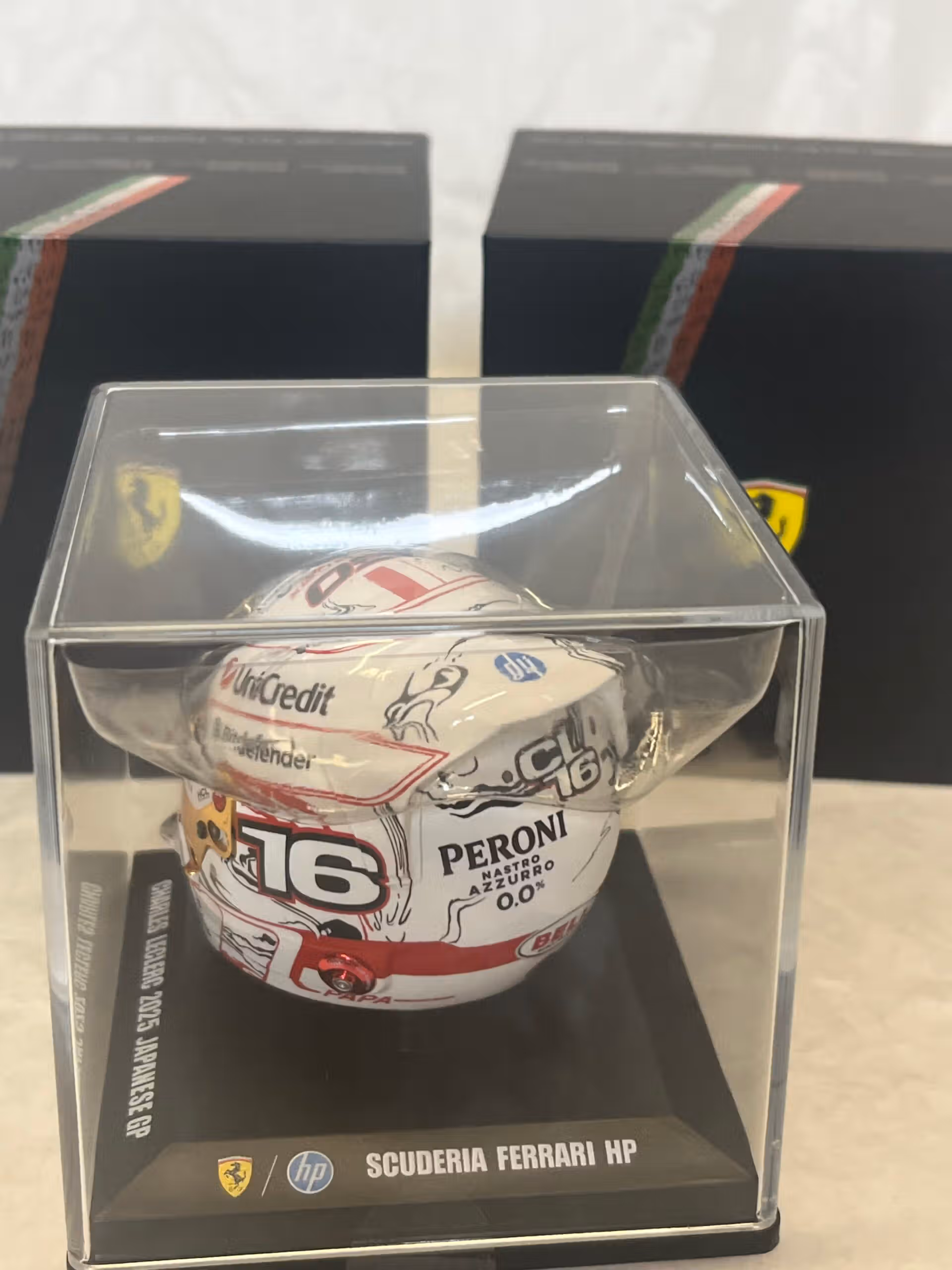 Casque Ferrari C.Leclerc Japon 2025 1/5° Looksmart – Image 2