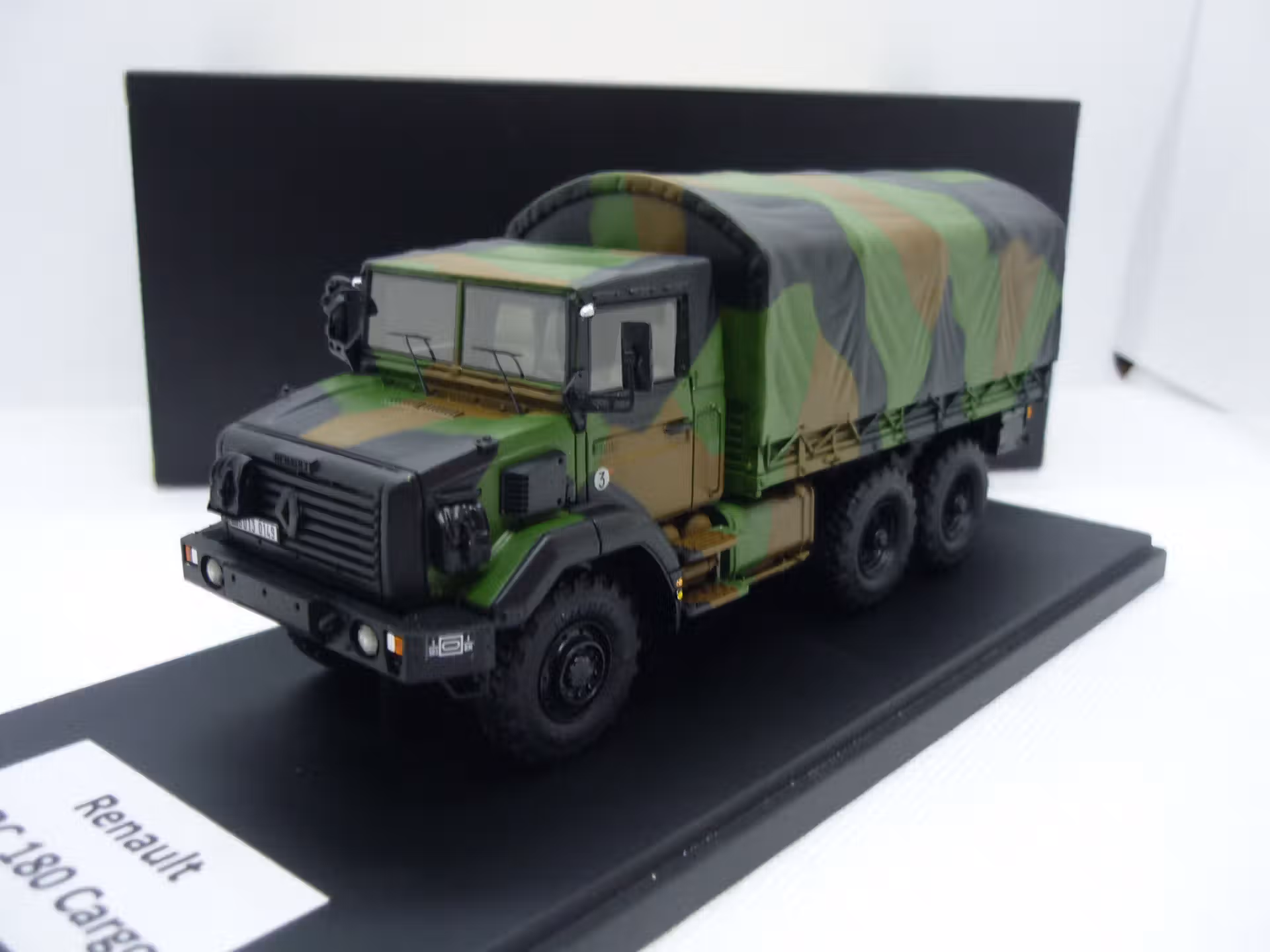 Camion Renault GBC 180 - OTAN - (camouflé 3 tons) 1/48° Master Fighter