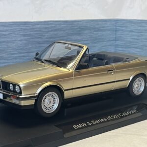 BMW E30 cabriolet MCG 1/18°