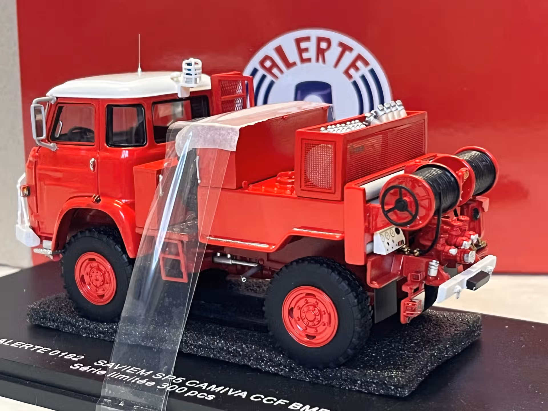 Camion Saviem SM5 Camiva CCF - BMPM - pompiers Alerte 1/43° – Image 2