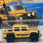 Land Rover Defender double cabine Hotwheels 1/64°