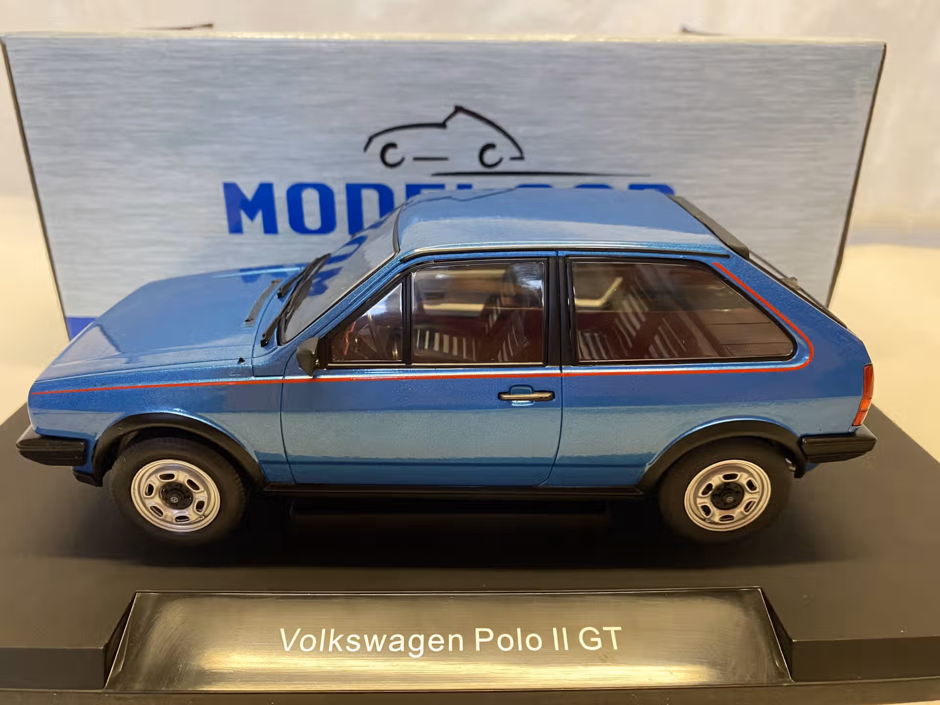 Volkswagen Polo II Coupe GT MCG 1/18° – Image 3