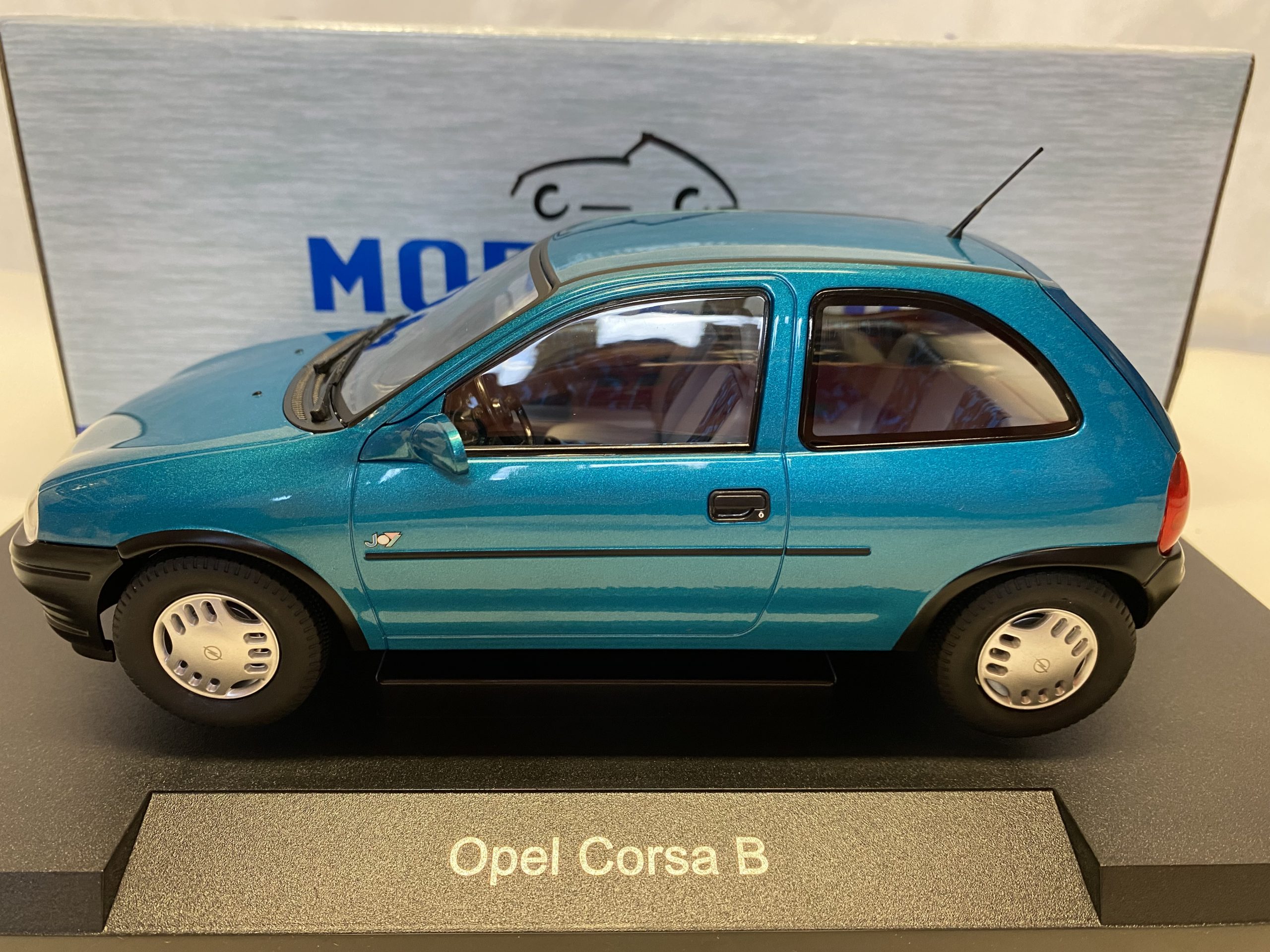 Opel Corsa B MCG 1/18° – Image 3