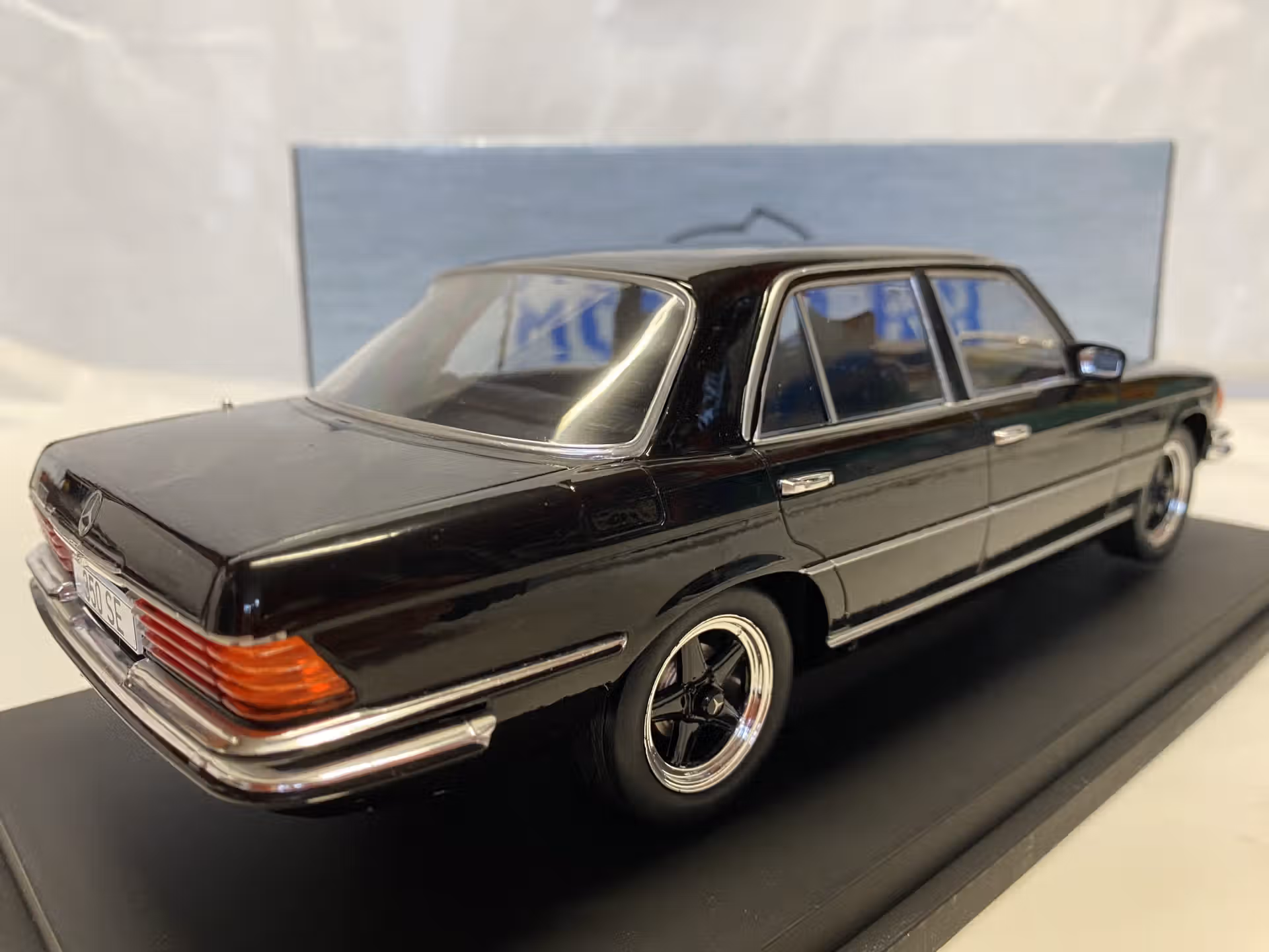 Mercedes Classe S (W116) 1972 MCG 1/18° – Image 2