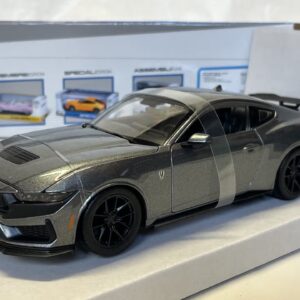 Ford Mustang Dark Horse 2024 Maisto 1/24