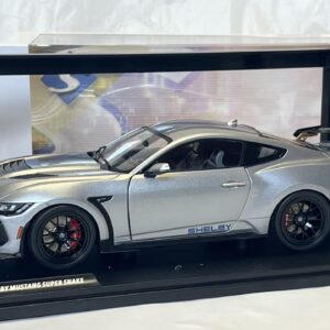 Ford Mustang Super Snake 2024 1/18° Solido