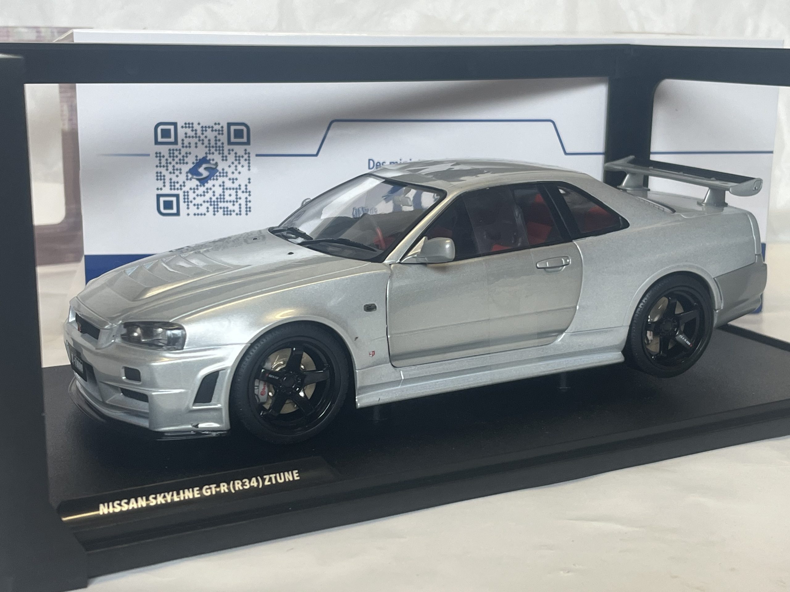 Nissan Skyline GT-R R34 BNR34 1999 Solido 1/18