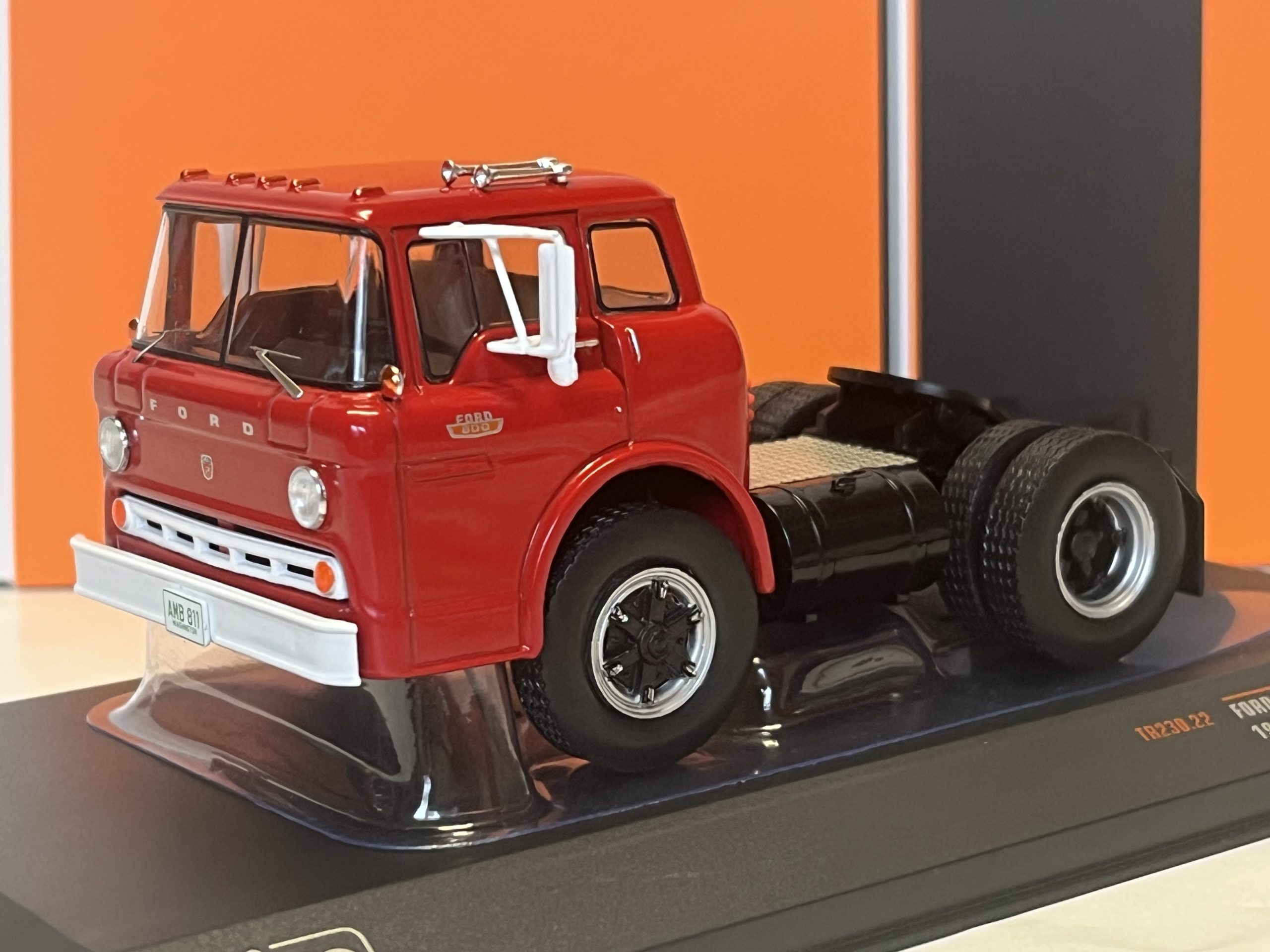 Camion Ford C-serie 1967 1/43 Ixo