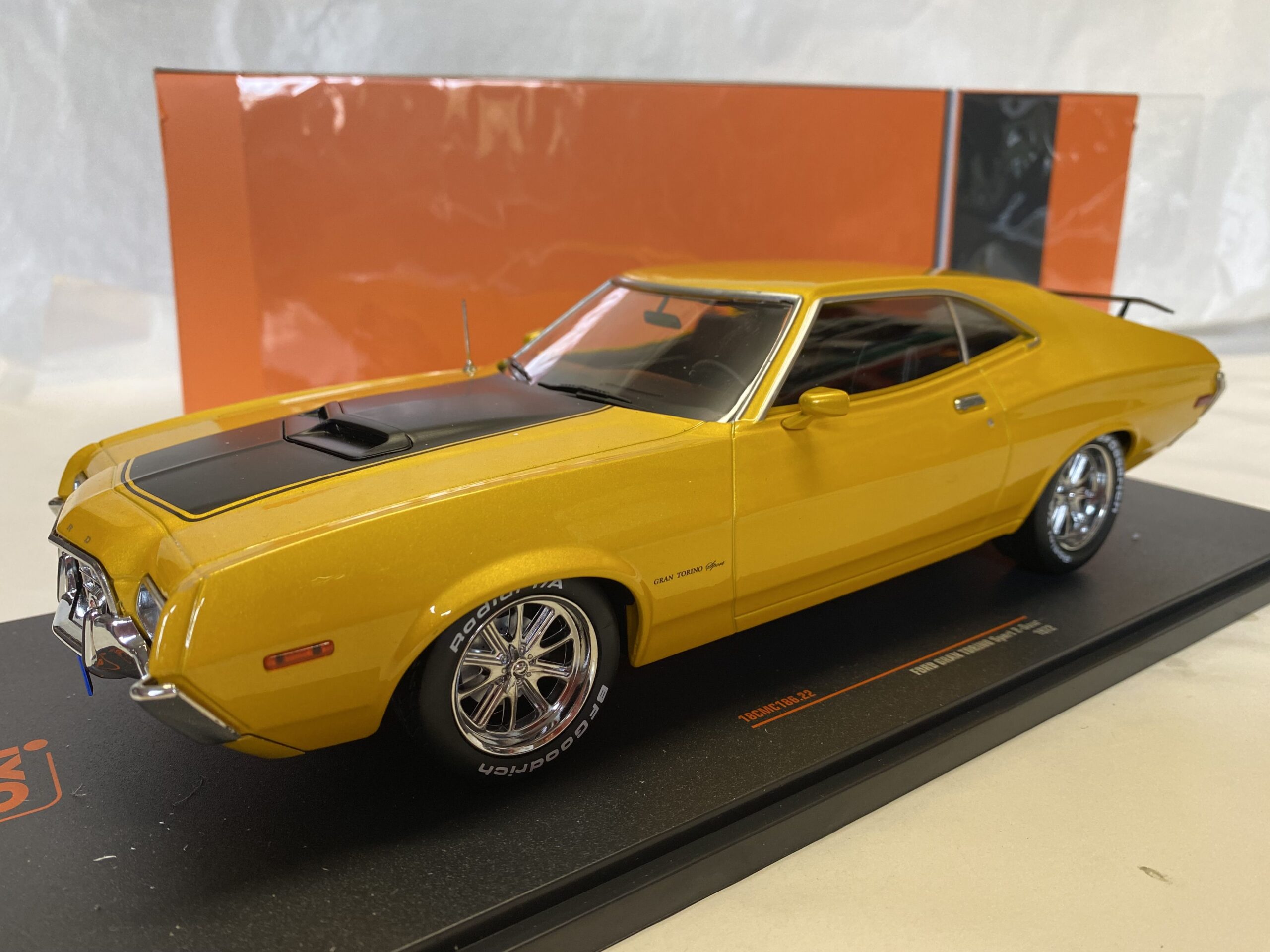 Ford Gran Torino Sport 1972 Ixo 1/18°