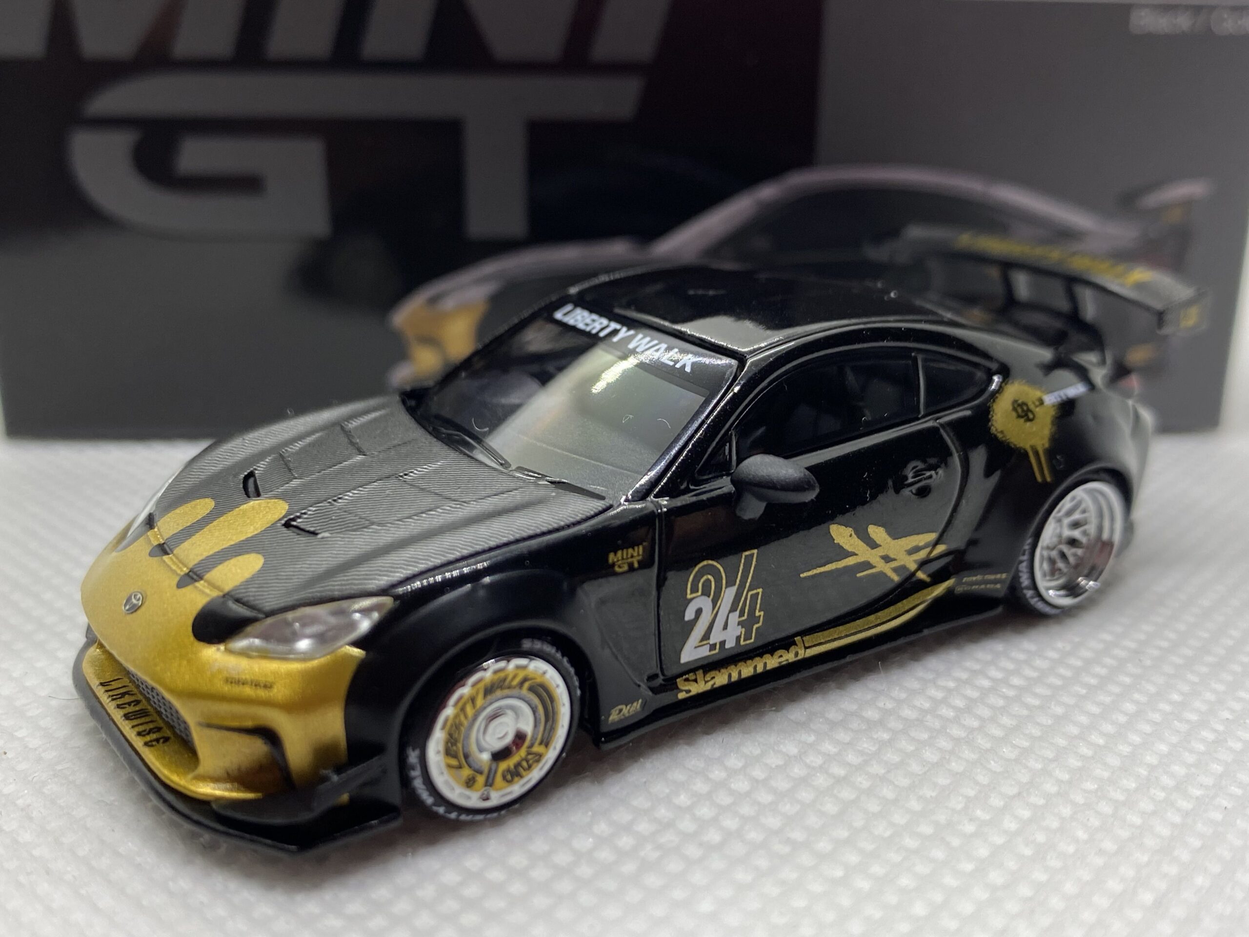 Toyota GR86 2025 MiniGt 1/64°
