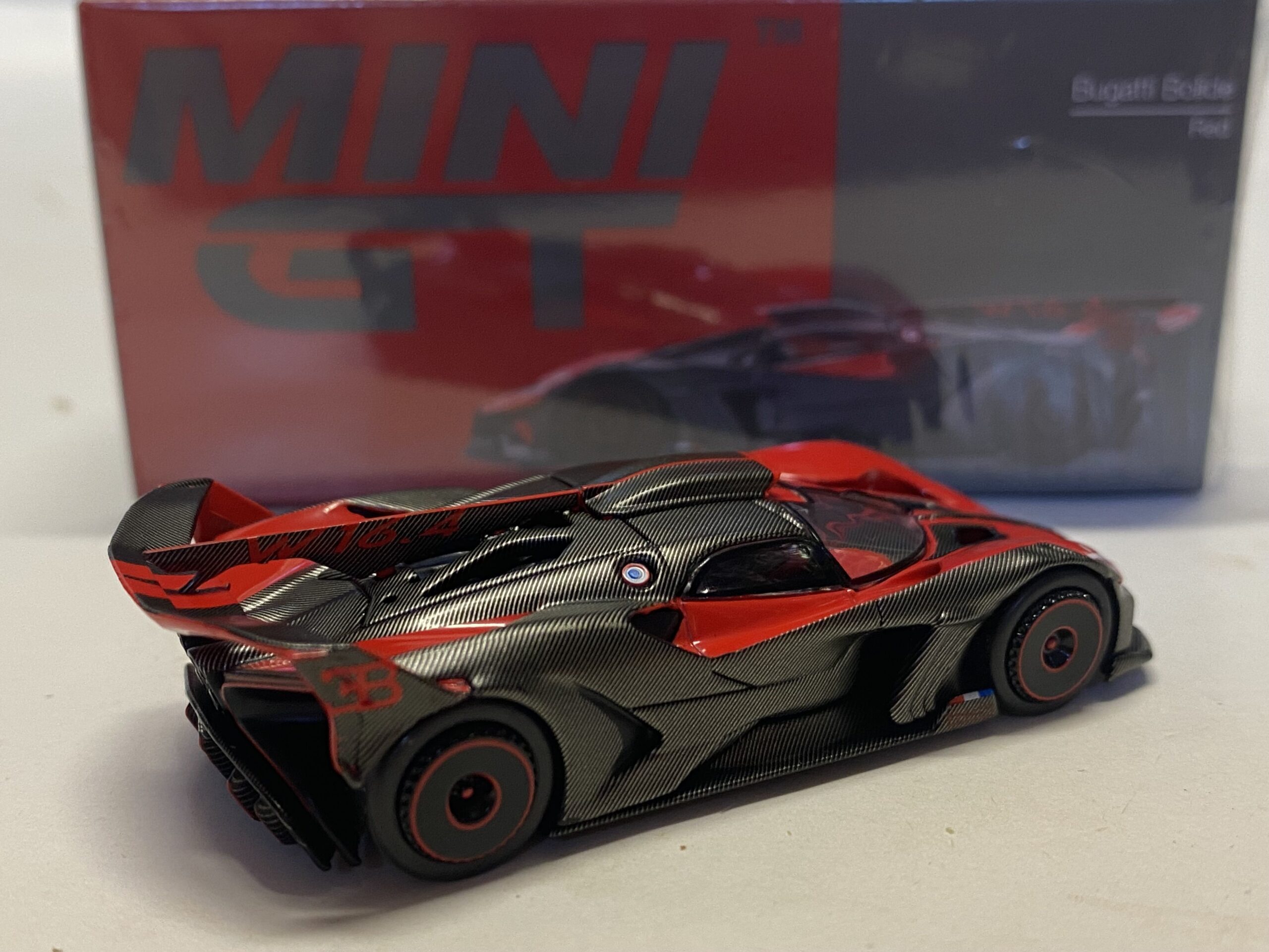Bugatti Bolide 2026 MiniGt 1/64° – Image 2