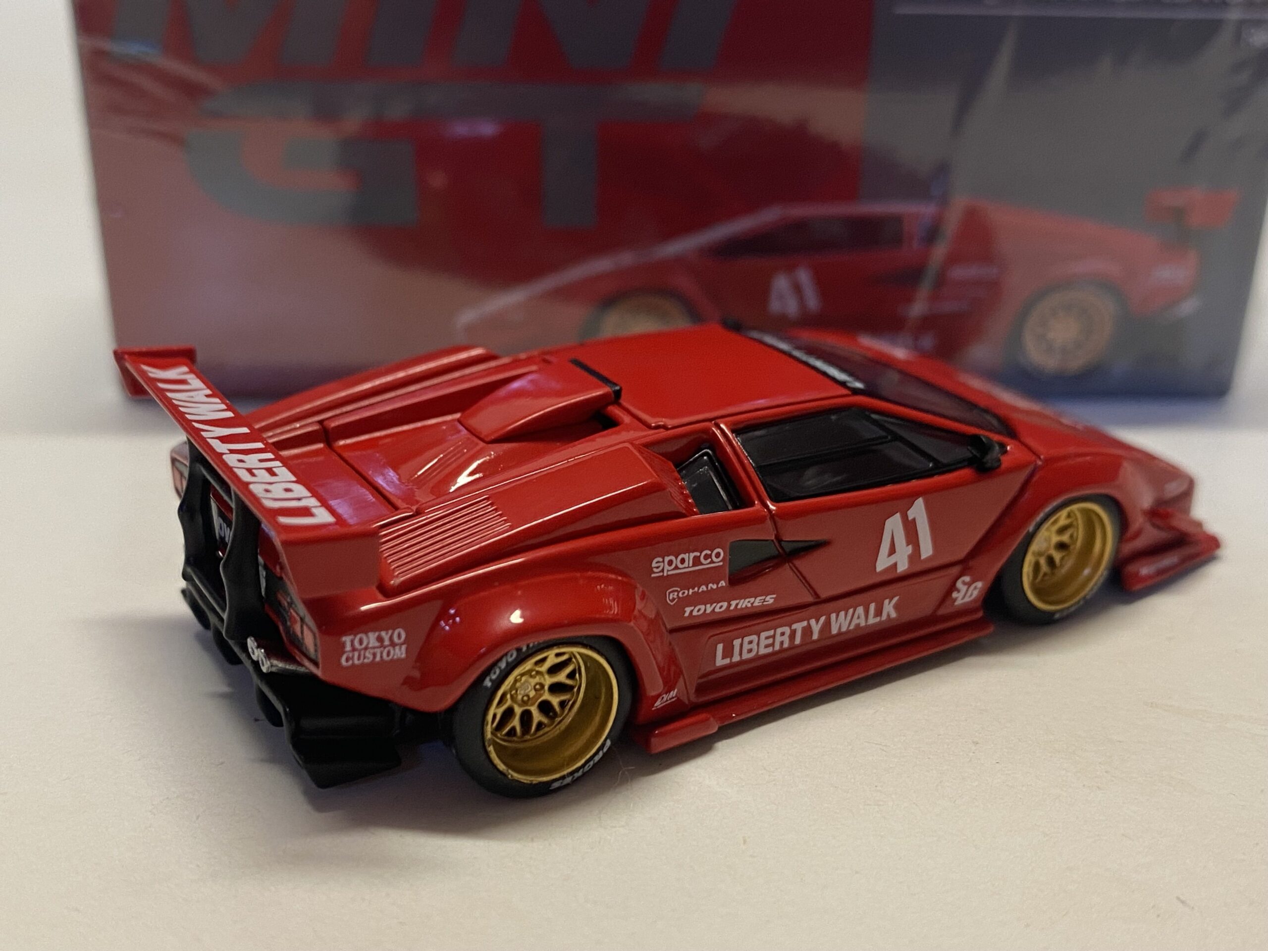 Lamborghini Countach MiniGt 1/64° – Image 2